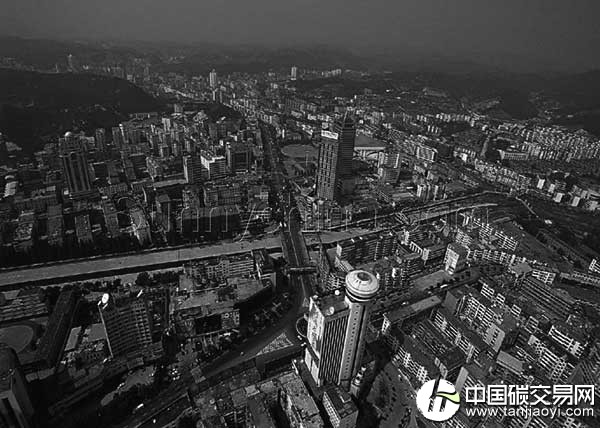 “2014年湖北碳交易總成交量突破1000萬(wàn)噸，碳交易額達(dá)2.34億元”